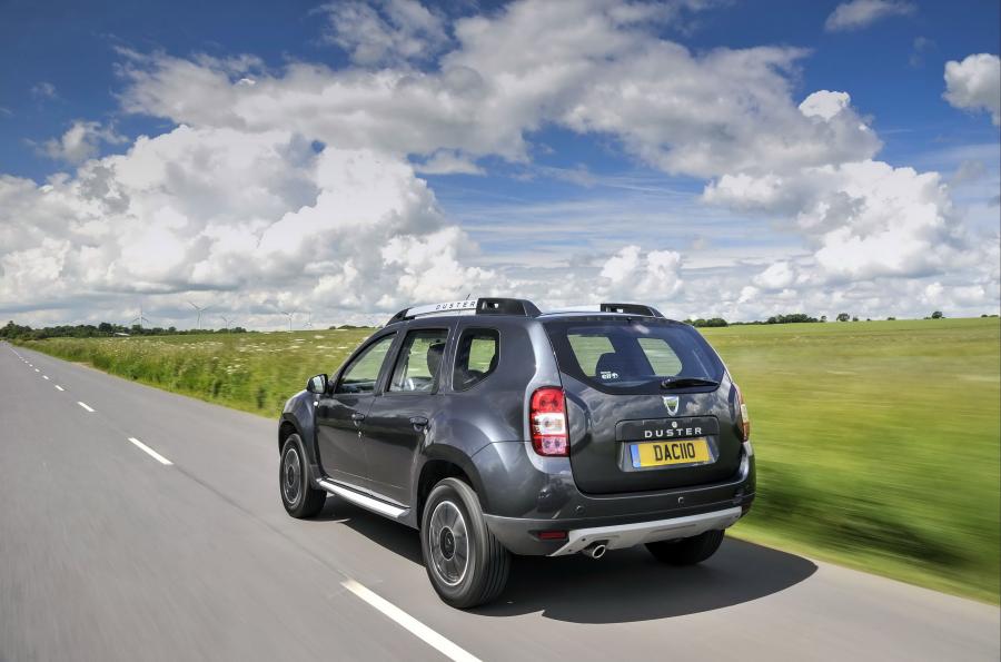  Dacia Duster Prestige 2016 года  (UK) (фото 3 из 17)